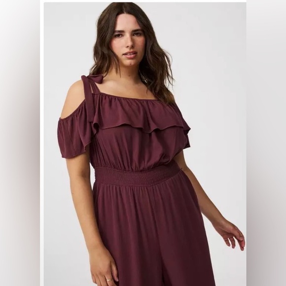 Torrid Merlot Colored Off Shoulder Jumpsuit Size:0X (12) - Picture 3 of 4